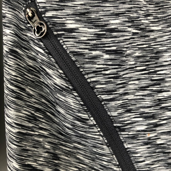 Titika zip up - Picture 3 of 5